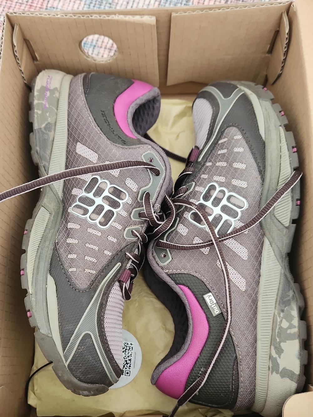 Columbia Peakfreak Low OD Hiking Sneakers 8